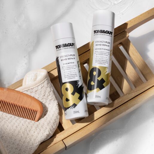 TONI&GUY
STRENGTHPLEX BOND REPAIR CONDITIONER