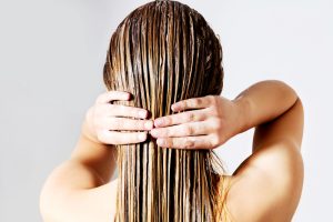 How do you use a hair mask?